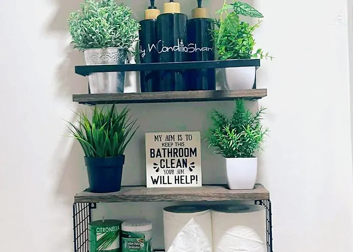 Arnie's Staycation Apartamento